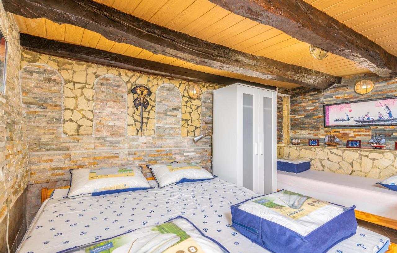 Stone House Knez Leilighet Vrbnik Eksteriør bilde